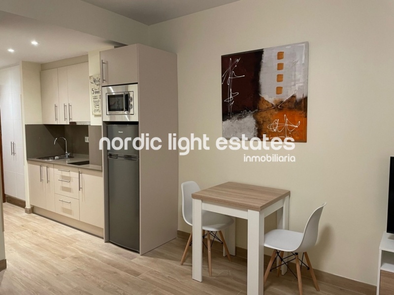 Primera línea de la playa. Estudio con plaza de parking