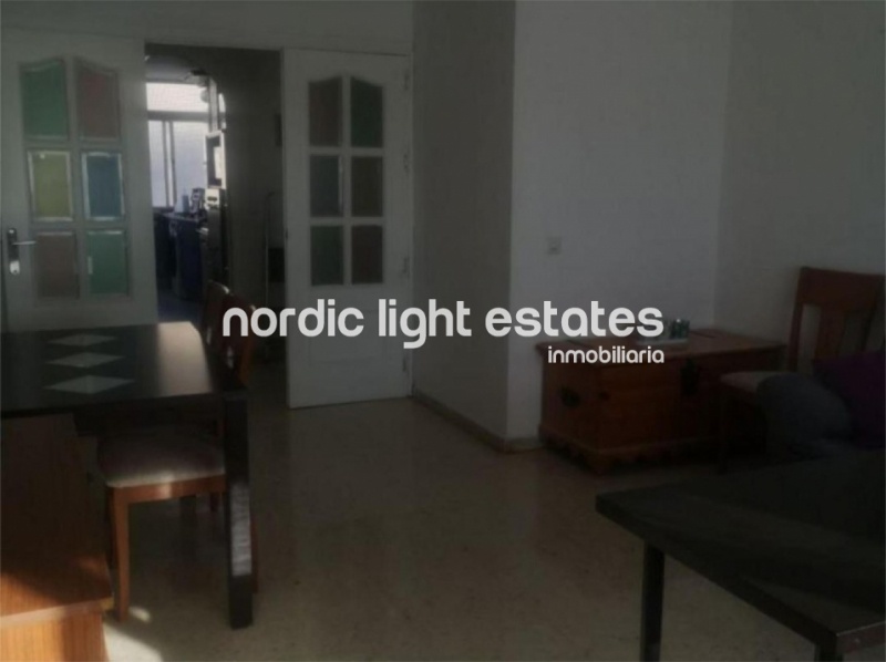 Bonito piso 4 dormitorios, 2 baños, piscina