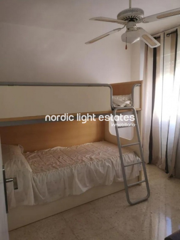 Bonito piso 4 dormitorios, 2 baños, piscina