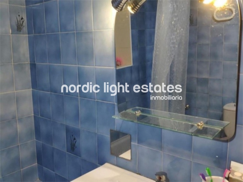 Gran casa adosada al sur de 4 dormitorios y cochera