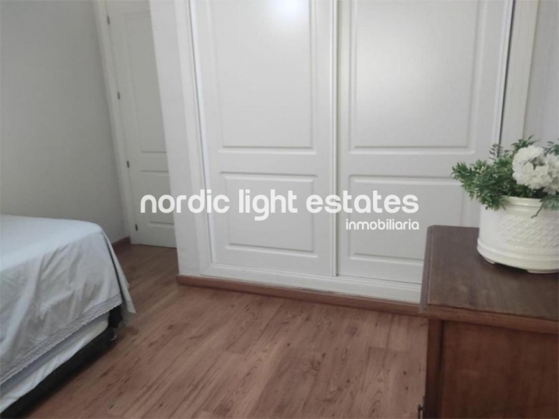 Precioso apartamento con una terraza de 30m2, parking y trastero