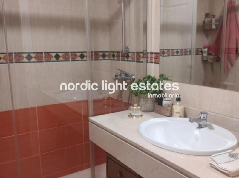 Precioso apartamento con una terraza de 30m2, parking y trastero