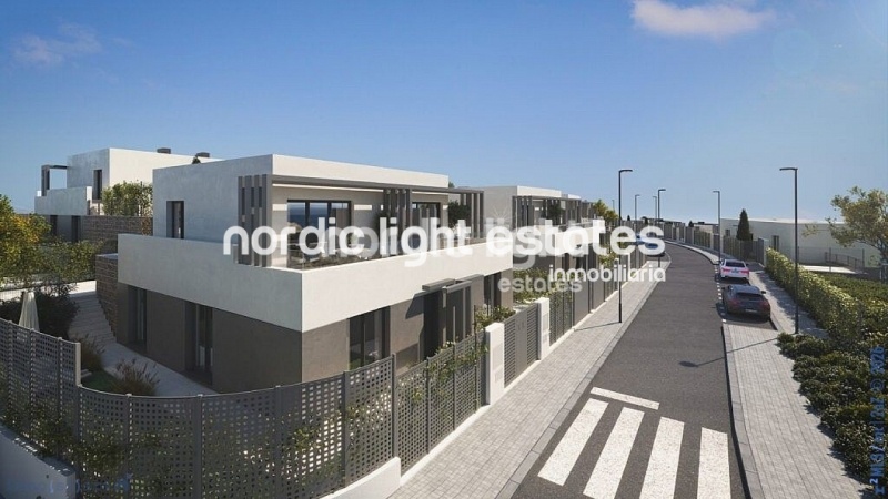 Primera linea de la playa. Villas a estrenar