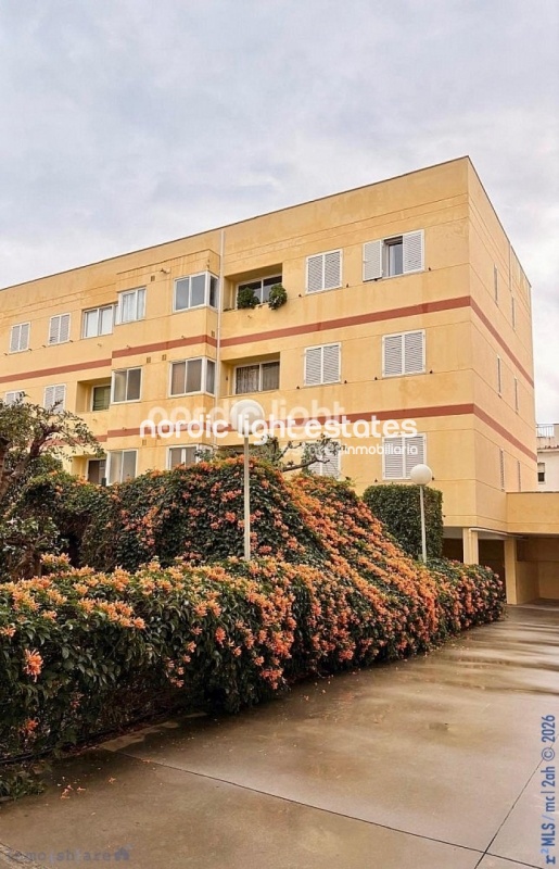 Lovely apartment with parking space only 30 metres to the beach 