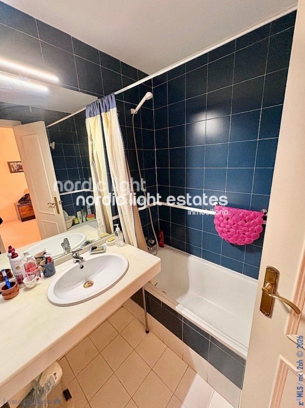 Lovely apartment with parking space only 30 metres to the beach 