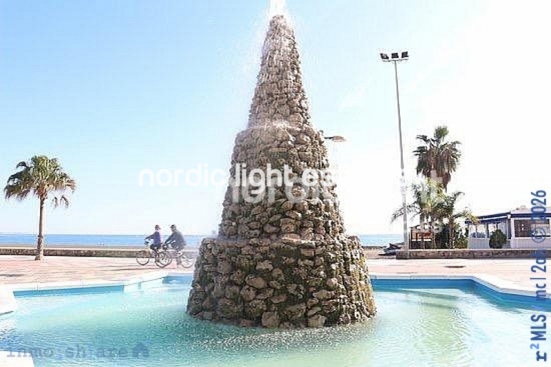 Lovely apartment with parking space only 30 metres to the beach 