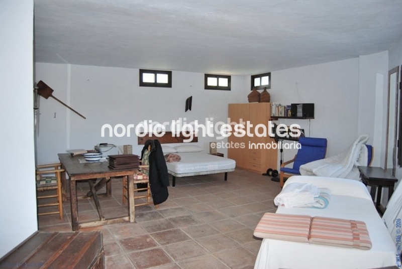 Unique estate, house and thriving business