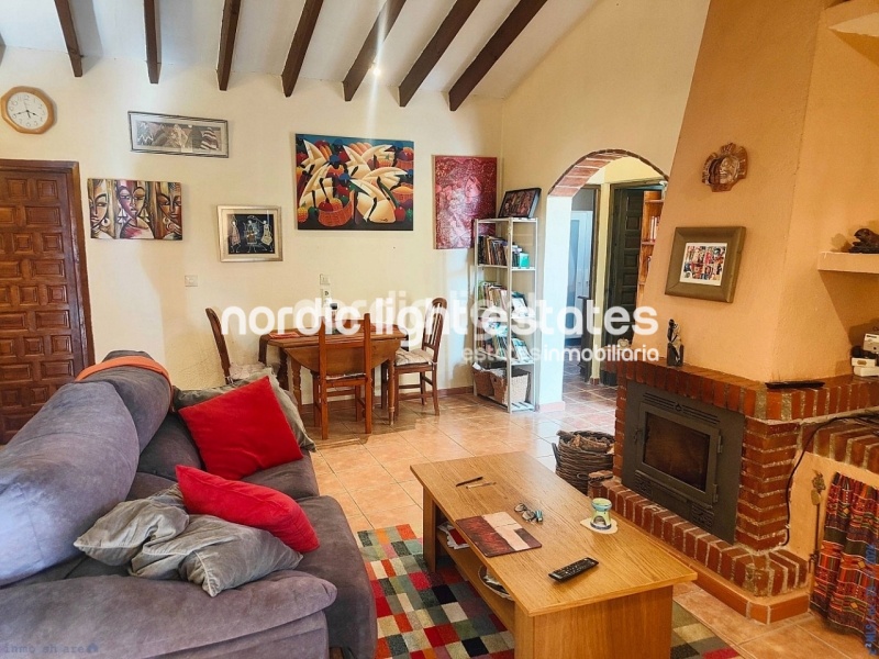 Gran oportunidad. Casa de campo muy muy cerca de Nerja