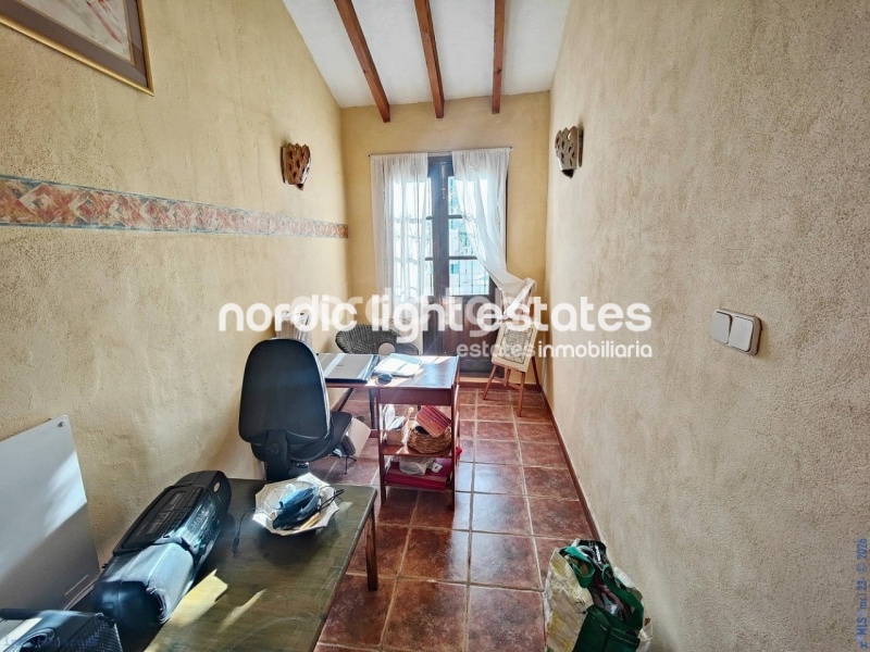 Gran oportunidad. Casa de campo muy muy cerca de Nerja