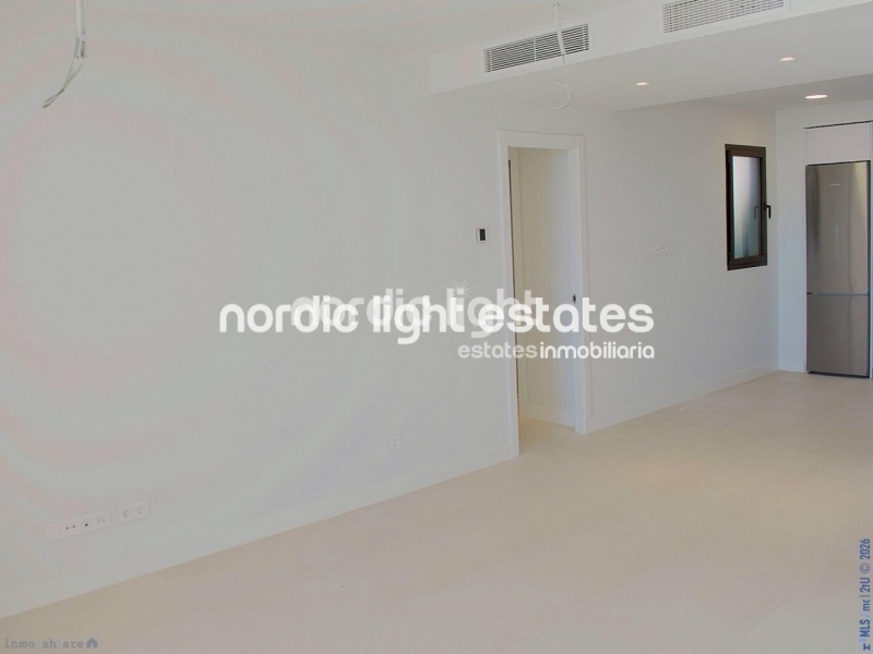 Impresionate apartamento a estrenar con vistas panorámicas al mar