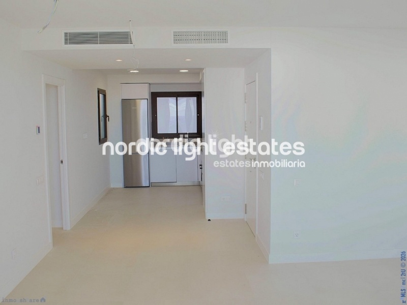 Impresionate apartamento a estrenar con vistas panorámicas al mar