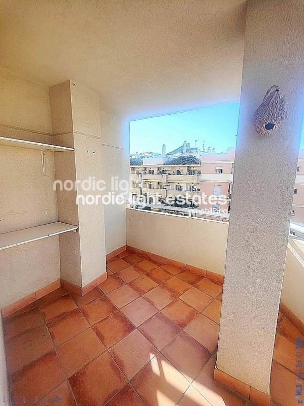 Amplio piso en centro, con plaza de parking y trastero