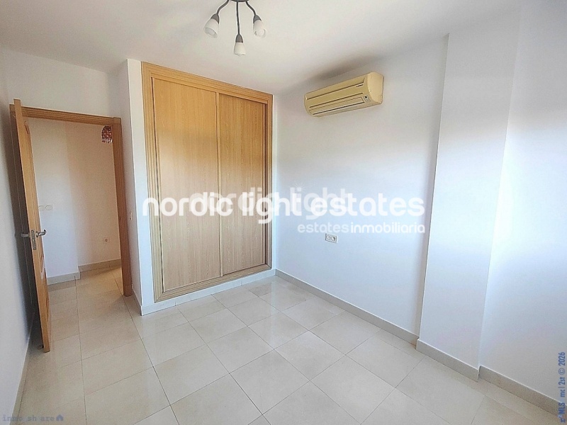 Amplio piso en centro, con plaza de parking y trastero