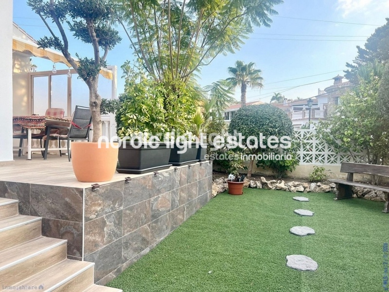 Preciosa villa en Rivera de Trayamar 