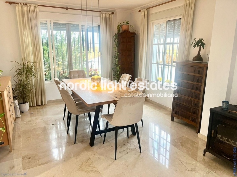 Preciosa villa en Rivera de Trayamar 