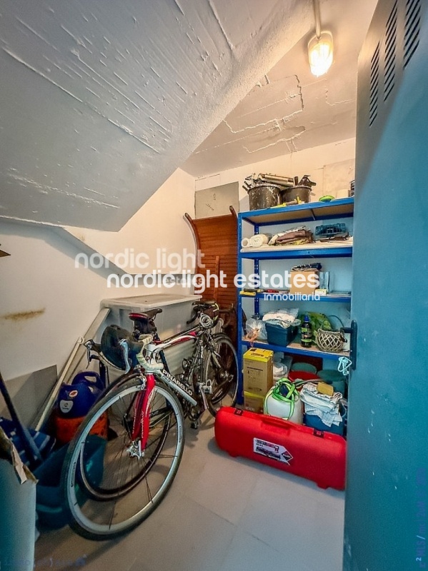 Moderno apartamento con impresionantes vistas panorámicas al mar