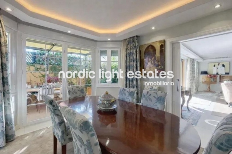 Stunning semi-detached villa with panoramic views 