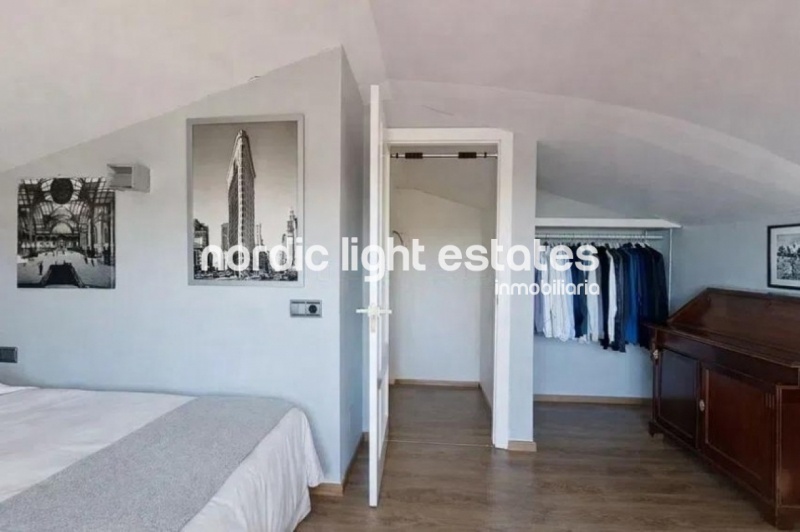 Stunning semi-detached villa with panoramic views 