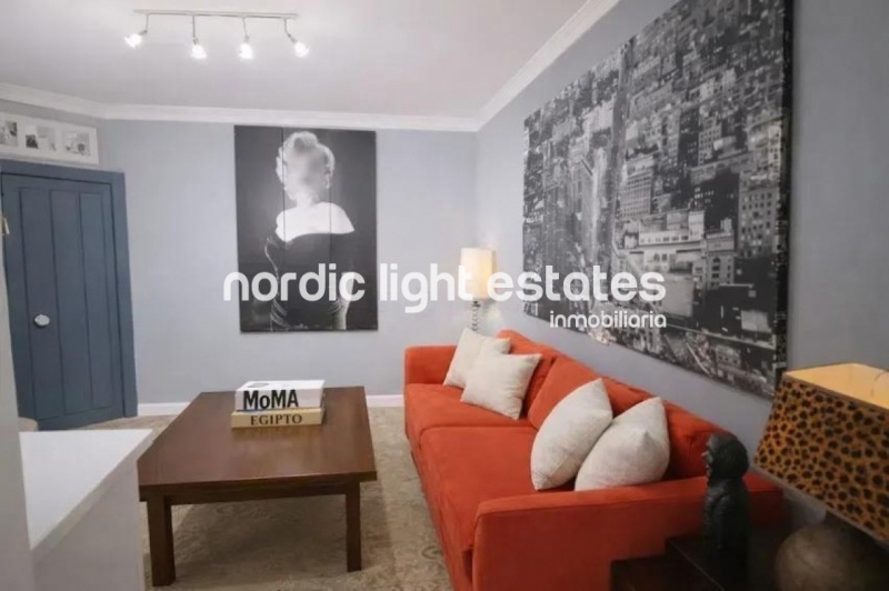 Stunning semi-detached villa with panoramic views 