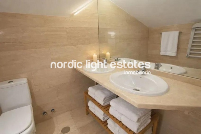 Stunning semi-detached villa with panoramic views 