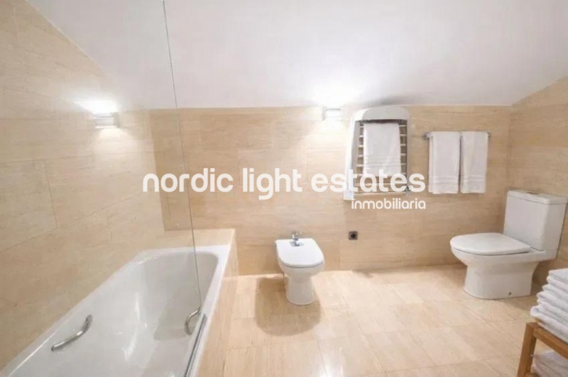 Stunning semi-detached villa with panoramic views 