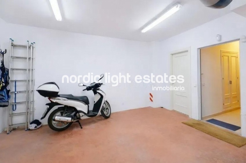 Stunning semi-detached villa with panoramic views 