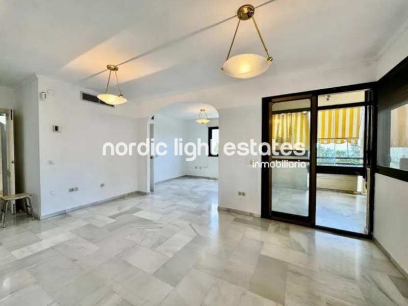 Fantástico apartamento rn primera línea de la playa en La Carihuela