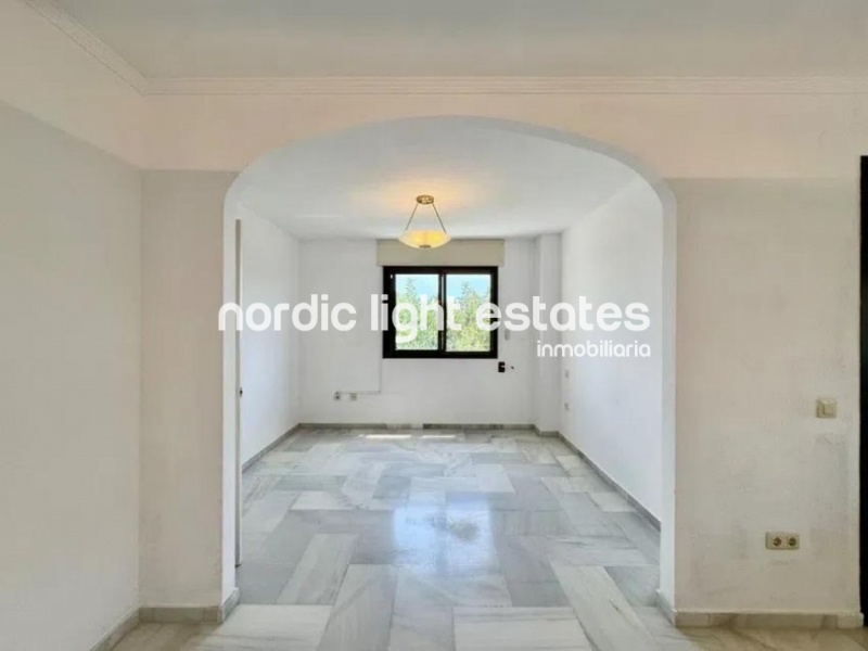 Fantástico apartamento rn primera línea de la playa en La Carihuela