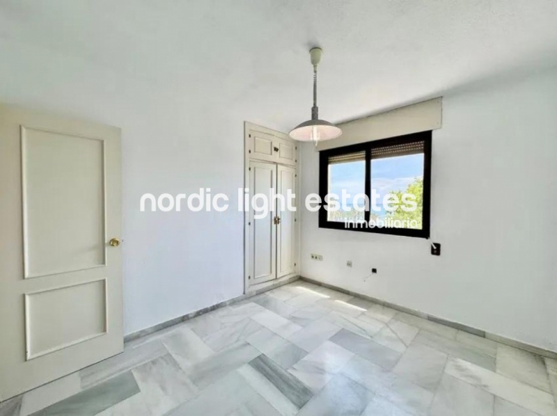 Fantástico apartamento rn primera línea de la playa en La Carihuela