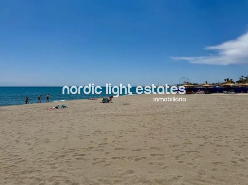 Fantástico apartamento rn primera línea de la playa en La Carihuela