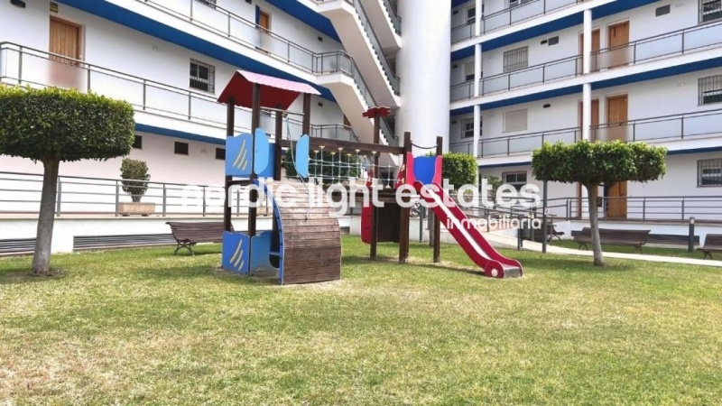 Lovely top floor apartment with private roof terrace and private parking space