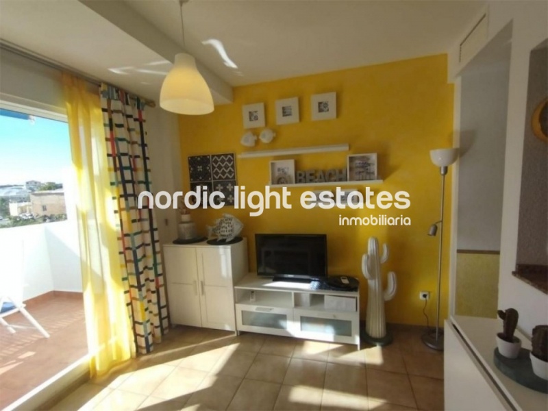 Lovely top floor apartment with private roof terrace and private parking space