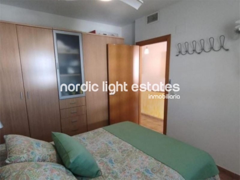 Lovely top floor apartment with private roof terrace and private parking space