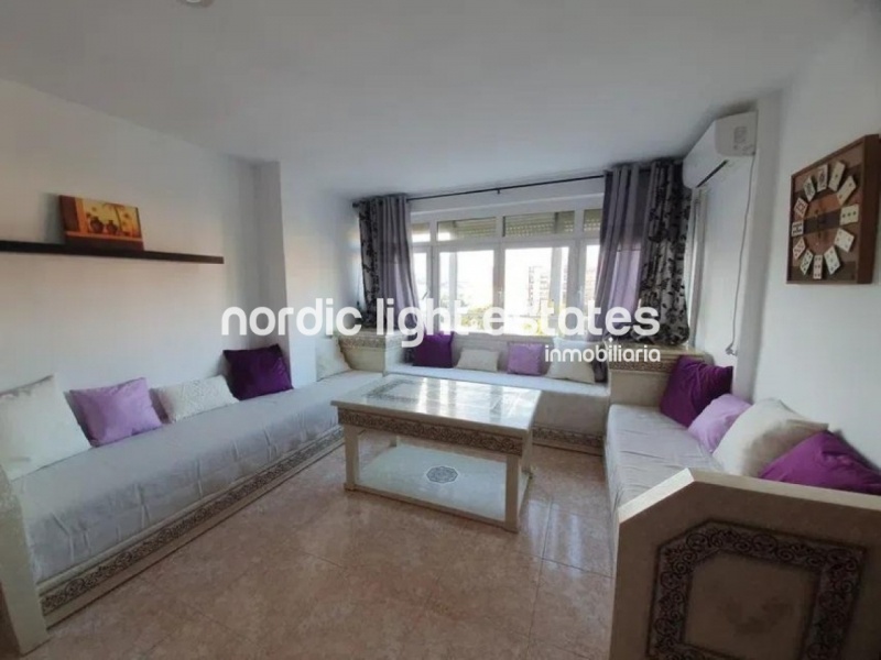 Amplio piso, ubicación estratégica 