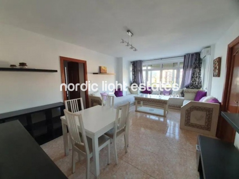 Amplio piso, ubicación estratégica 