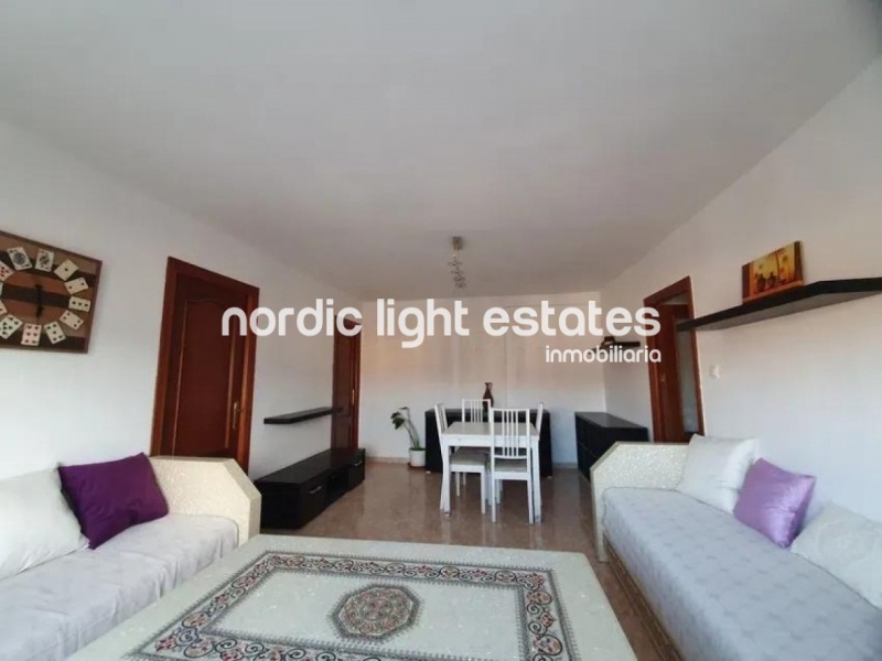 Amplio piso, ubicación estratégica 