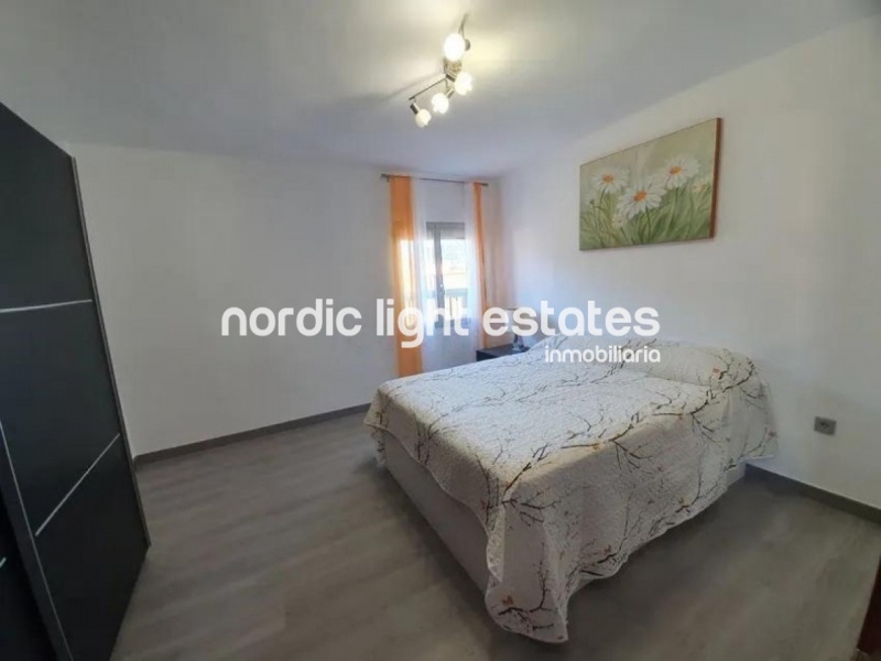 Amplio piso, ubicación estratégica 