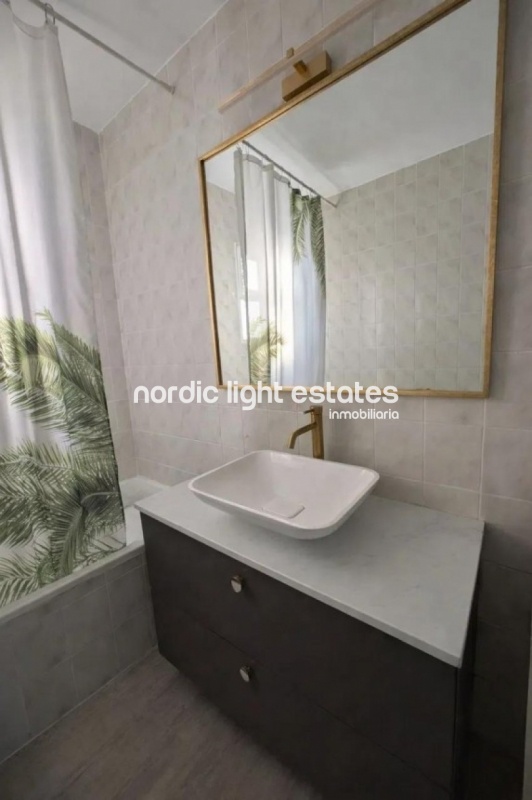 Well maintained charming townhouse 