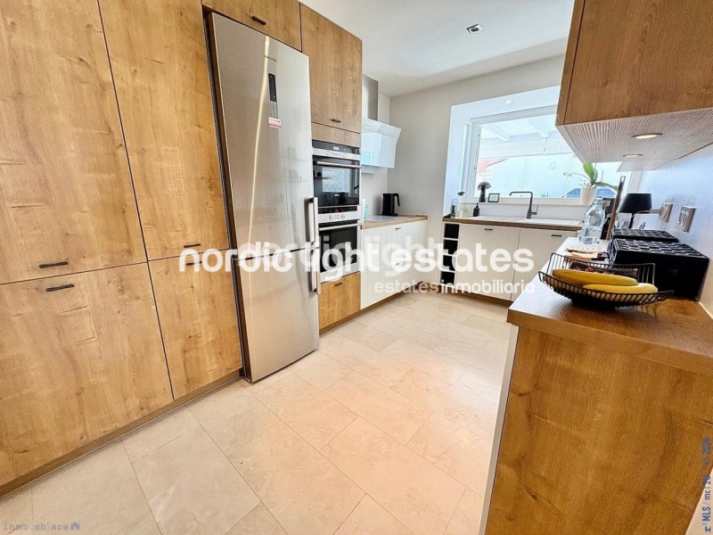 Luxury modern penthouse with a 140 sqm terrace