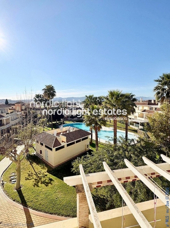 Excellent apartment 4 beds, 2 baths, parking space