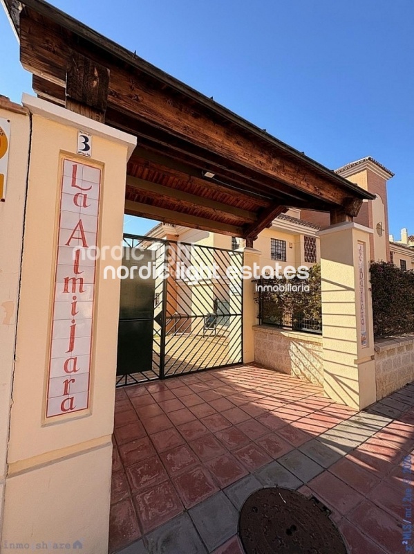 Excellent apartment 4 beds, 2 baths, parking space