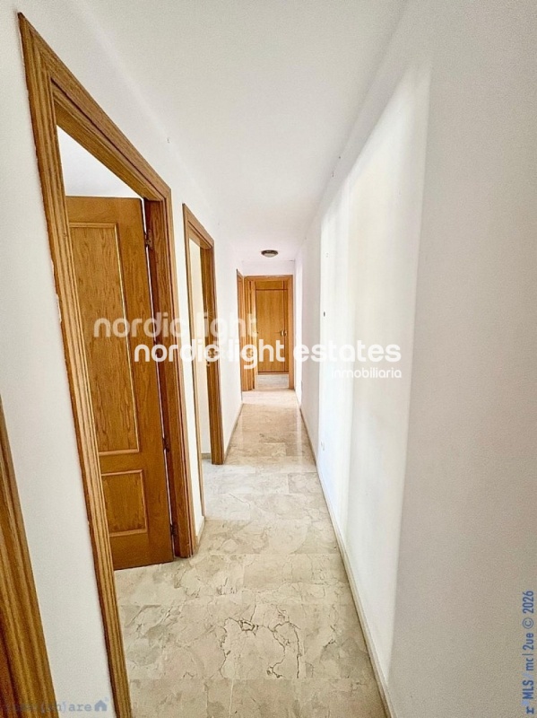 Excellent apartment 4 beds, 2 baths, parking space