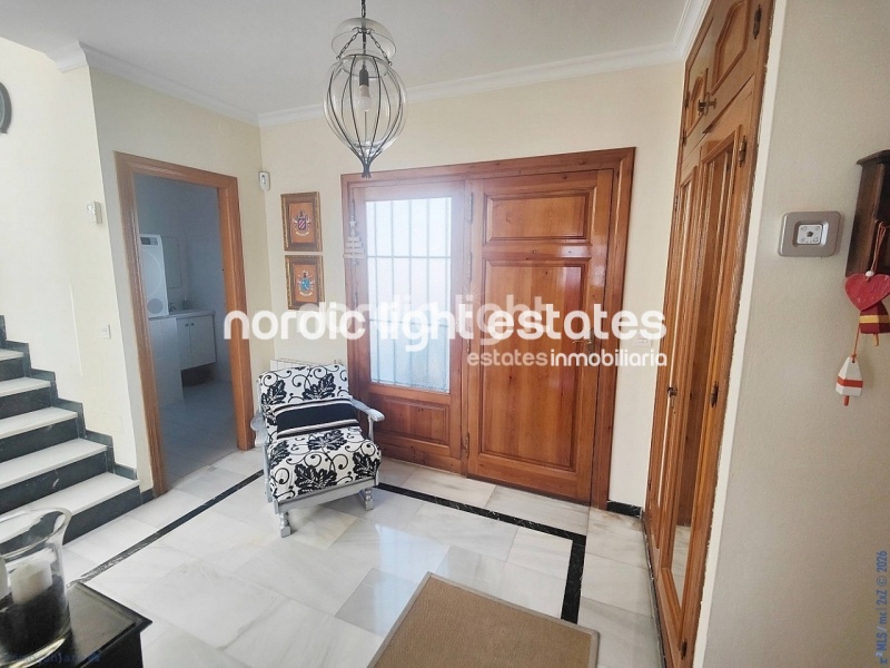 Magnífica villa independiente a tan solo 700 metros de Playa de Burriana