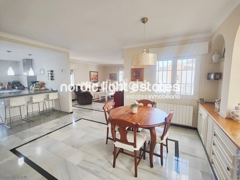 Magnífica villa independiente a tan solo 700 metros de Playa de Burriana