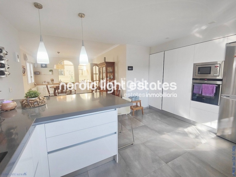 Magnífica villa independiente a tan solo 700 metros de Playa de Burriana