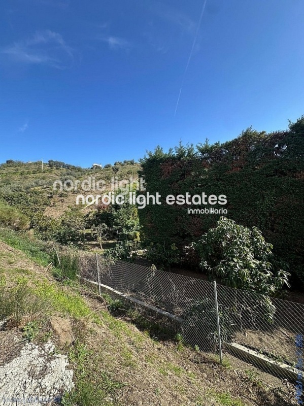 Estupenda casa de campo con un terreno de 6.000m2