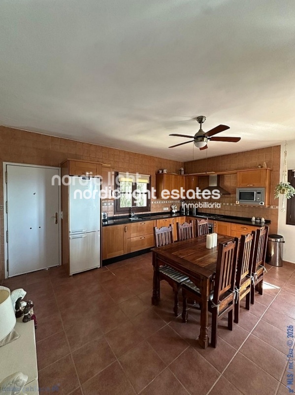 Estupenda casa de campo con un terreno de 6.000m2