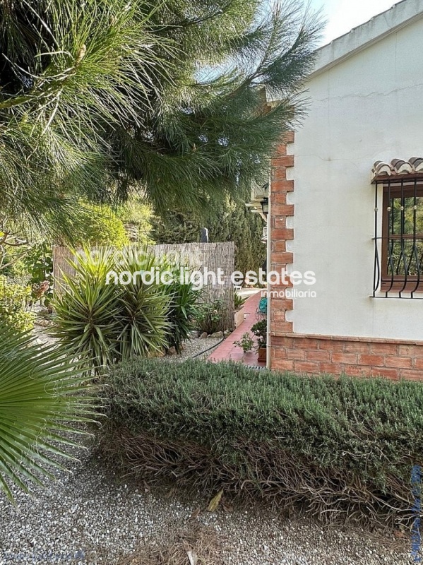 Estupenda casa de campo con un terreno de 6.000m2