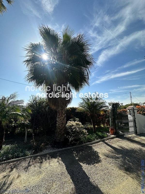 Estupenda casa de campo con un terreno de 6.000m2