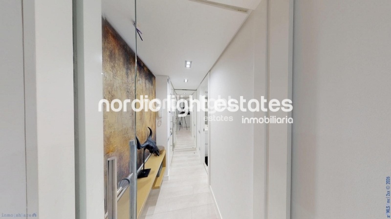 Extravagante y moderno dúplex en segunda línea de la playa